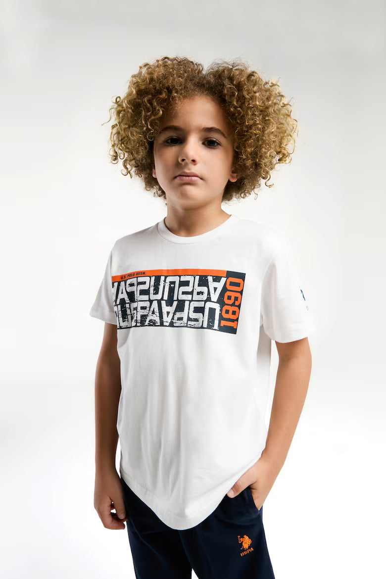 Set 2 Piese Băieți - Tricou Alb Cu Print Și Pantaloni Scurți Cu Imprimeu Logo