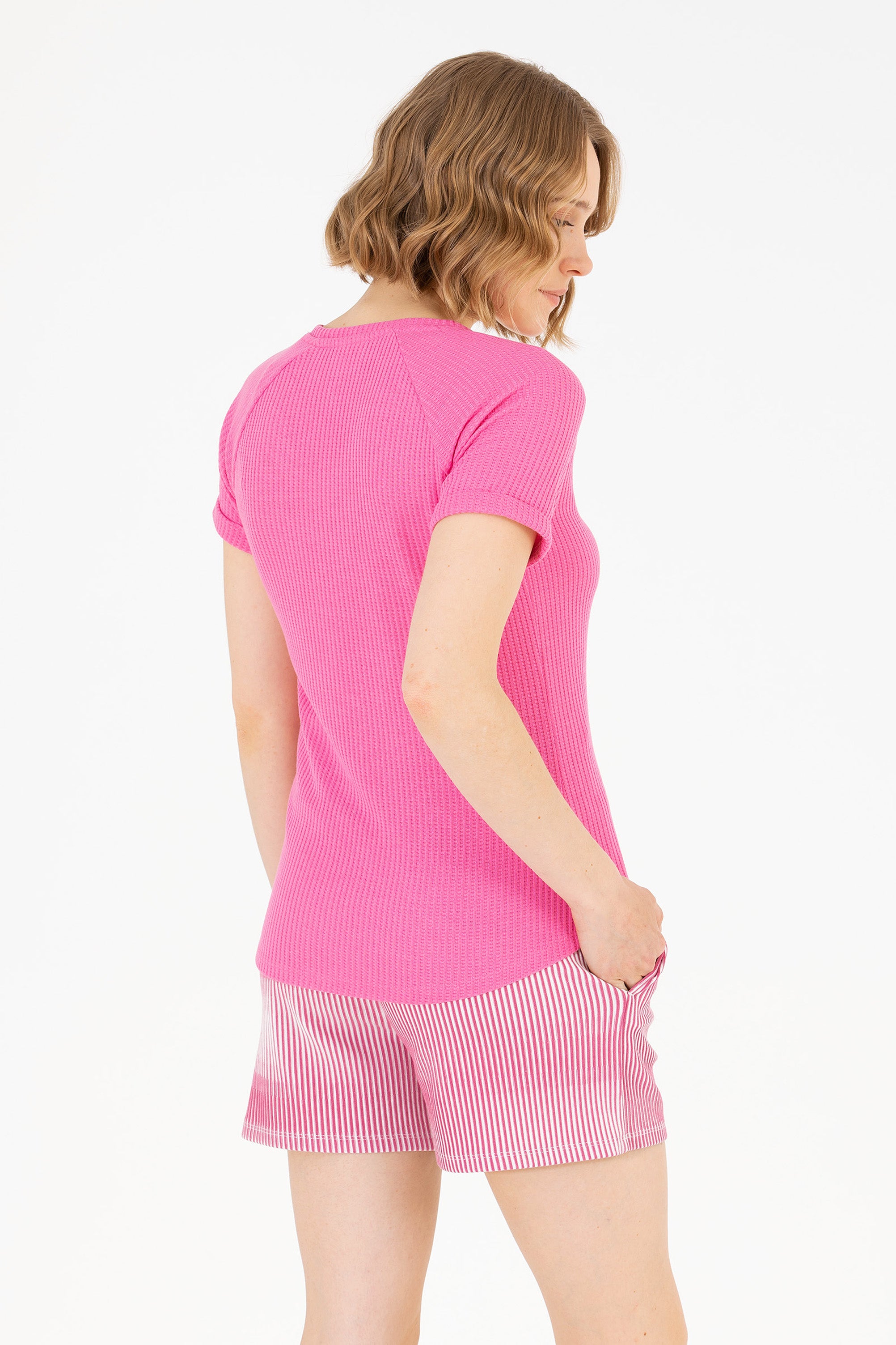 Tricou Slim Fit cu decolteu in V