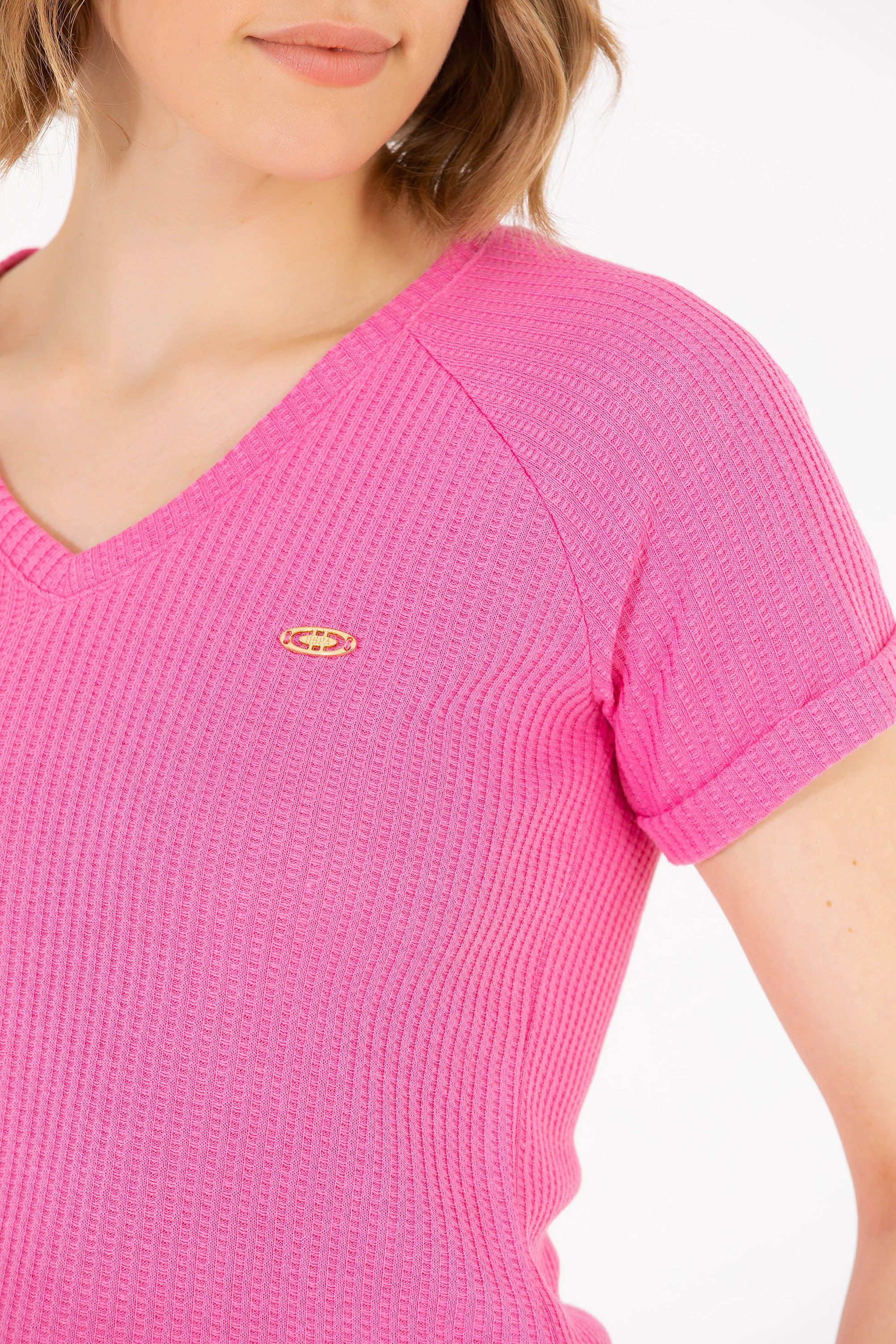 Tricou Slim Fit cu decolteu in V