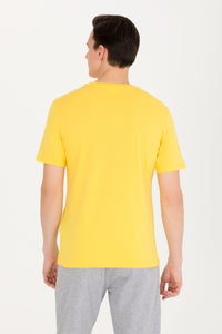 Tricou cu decolteu la baza gâtului cu imprimeu text