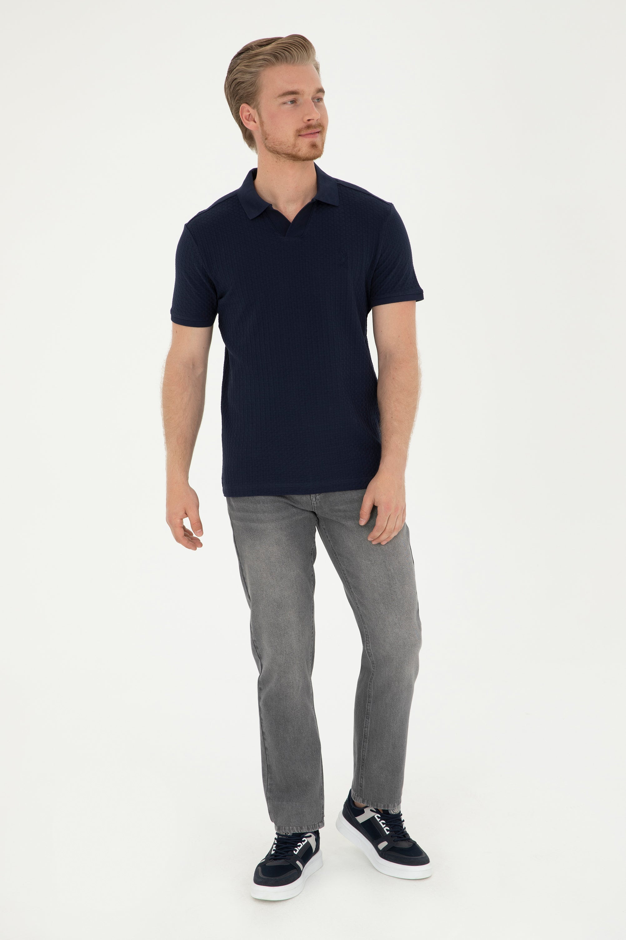 Blugi Bărbați Pe Gri Si Logo Brodat