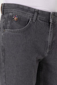 Blugi Bărbați Pe Gri Închis Cu Logo Brodat La Buzunar