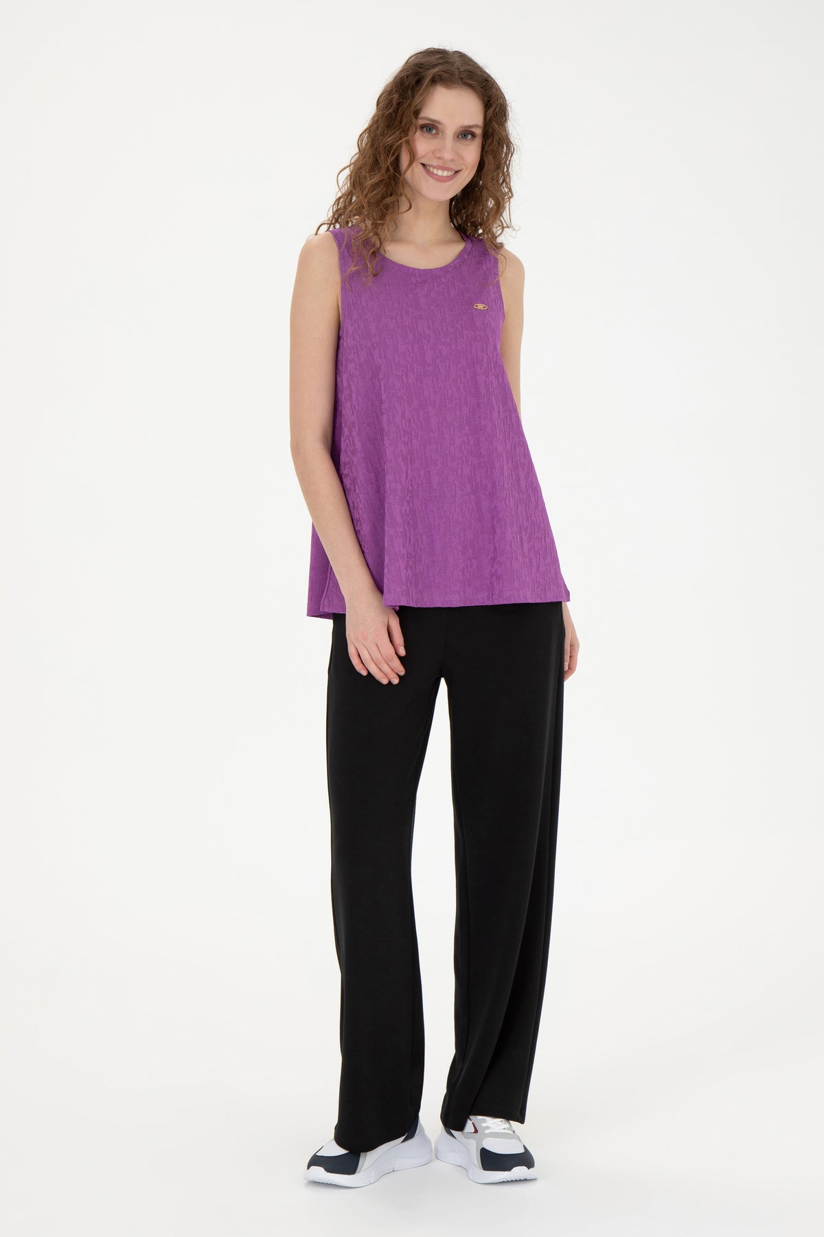 Pantaloni Sport Damă Evazați Pe Negru