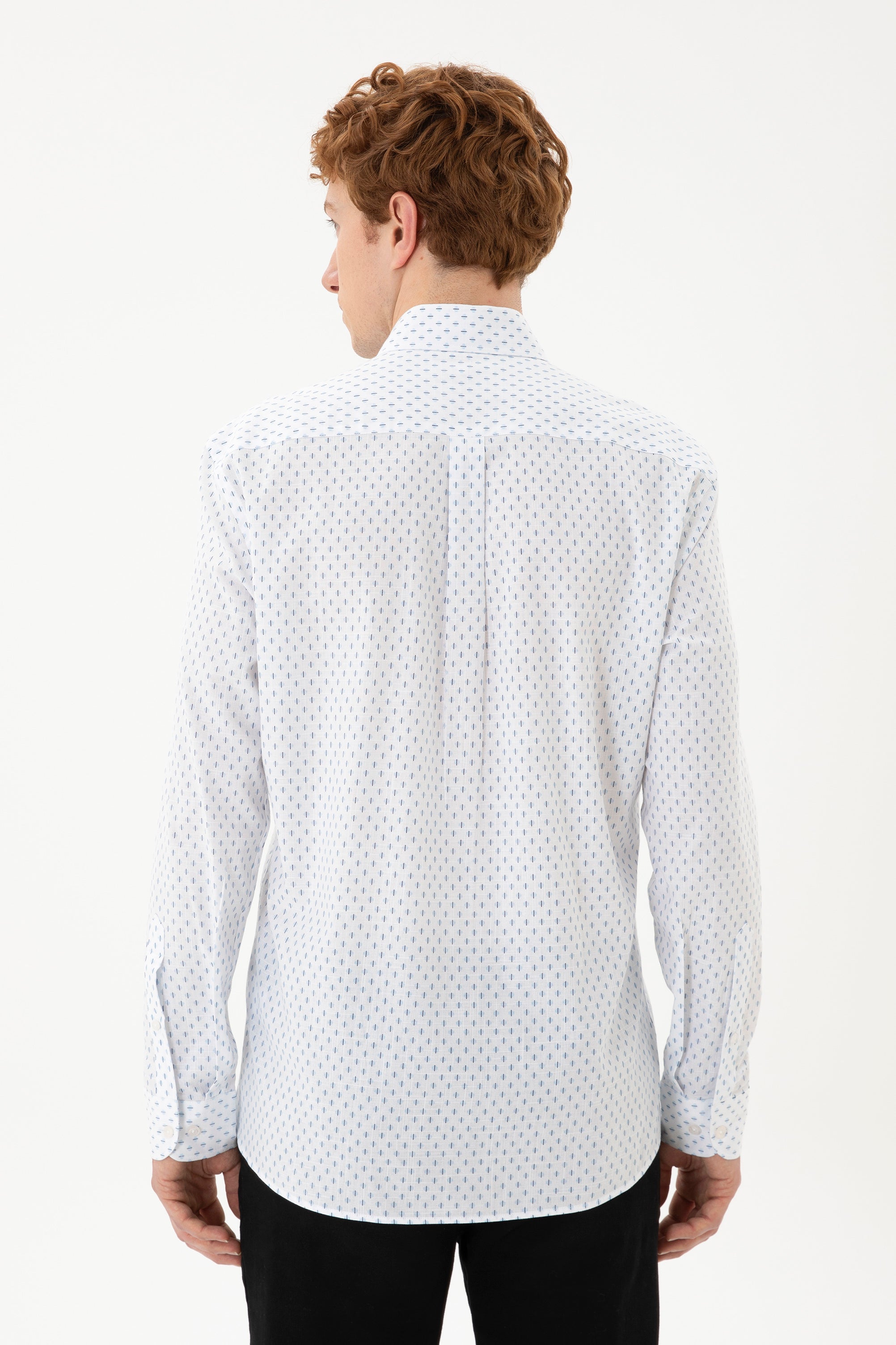 Cămașă Bărbați Alb Cu Model Abstract Albastru Deschis Și Logo Discret