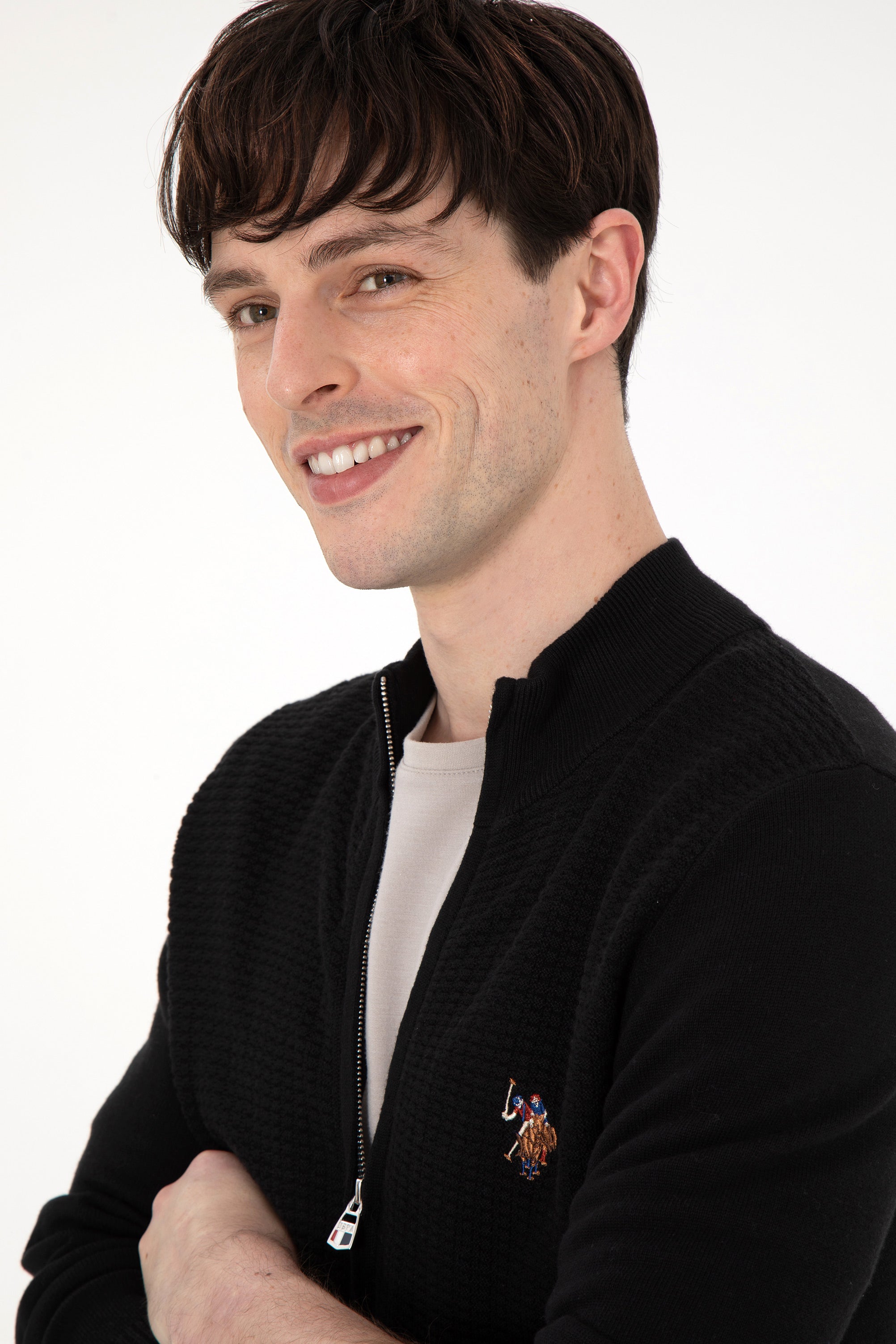 Pulover Barbat Negru Cu Logo Brodat Si Fermoar