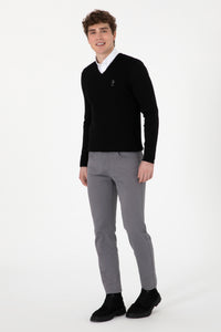 Pulover Barbat Negru Cu Guler in V Si Textura Cable