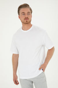 Tricou Bărbați Pe Alb Cu Guler Rotund Oversize