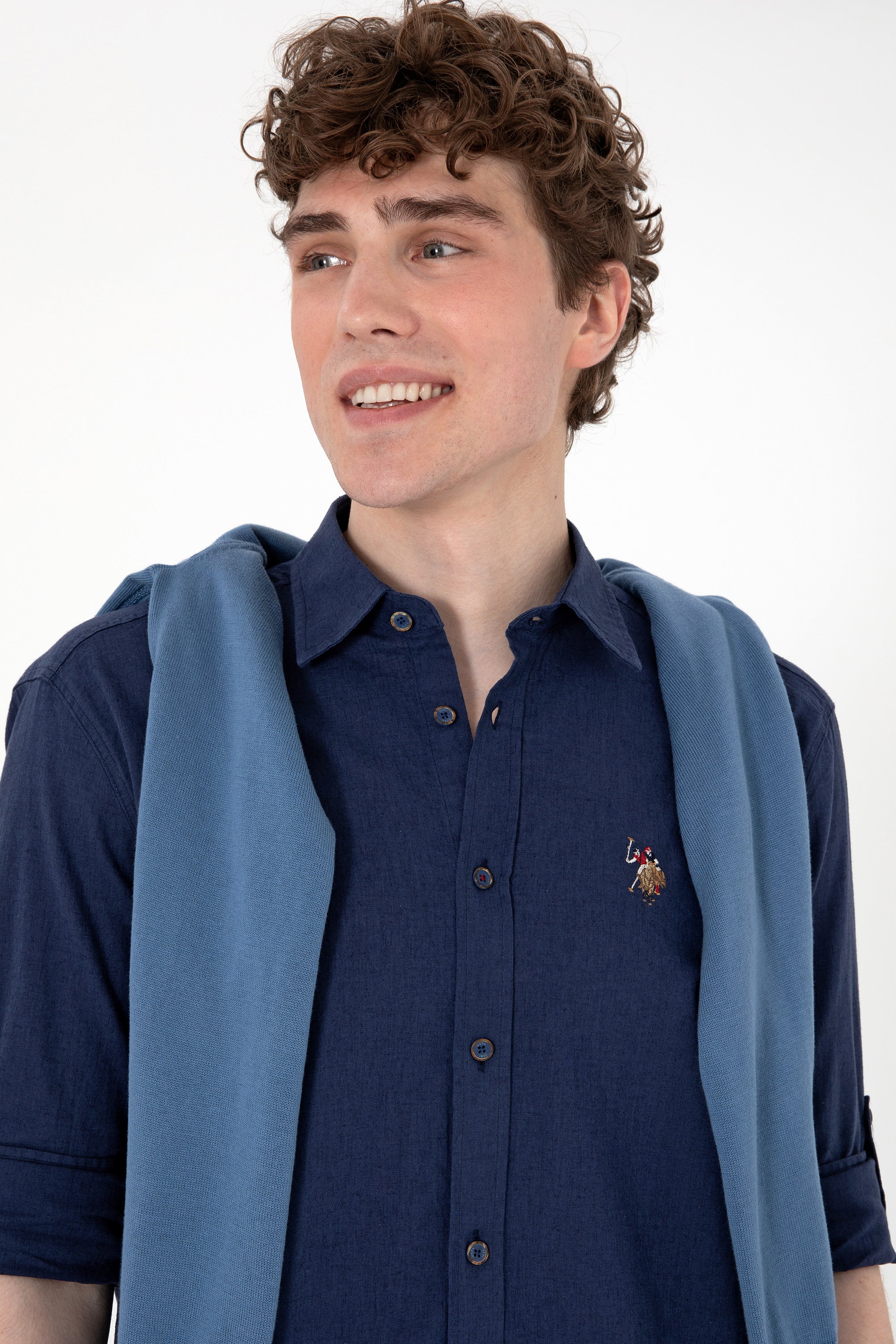 Cămașă Bărbați Pe Bleumarin Cu Logo Colorat