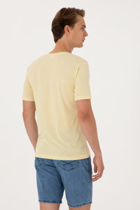 Tricou Barbat Galben Deschis cu Guler In V