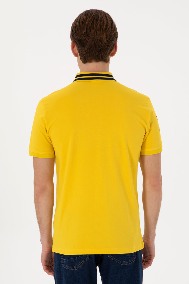 Tricou Polo Barbat Galben Cu Numar Pe Umar Si Dungi Pe Guler