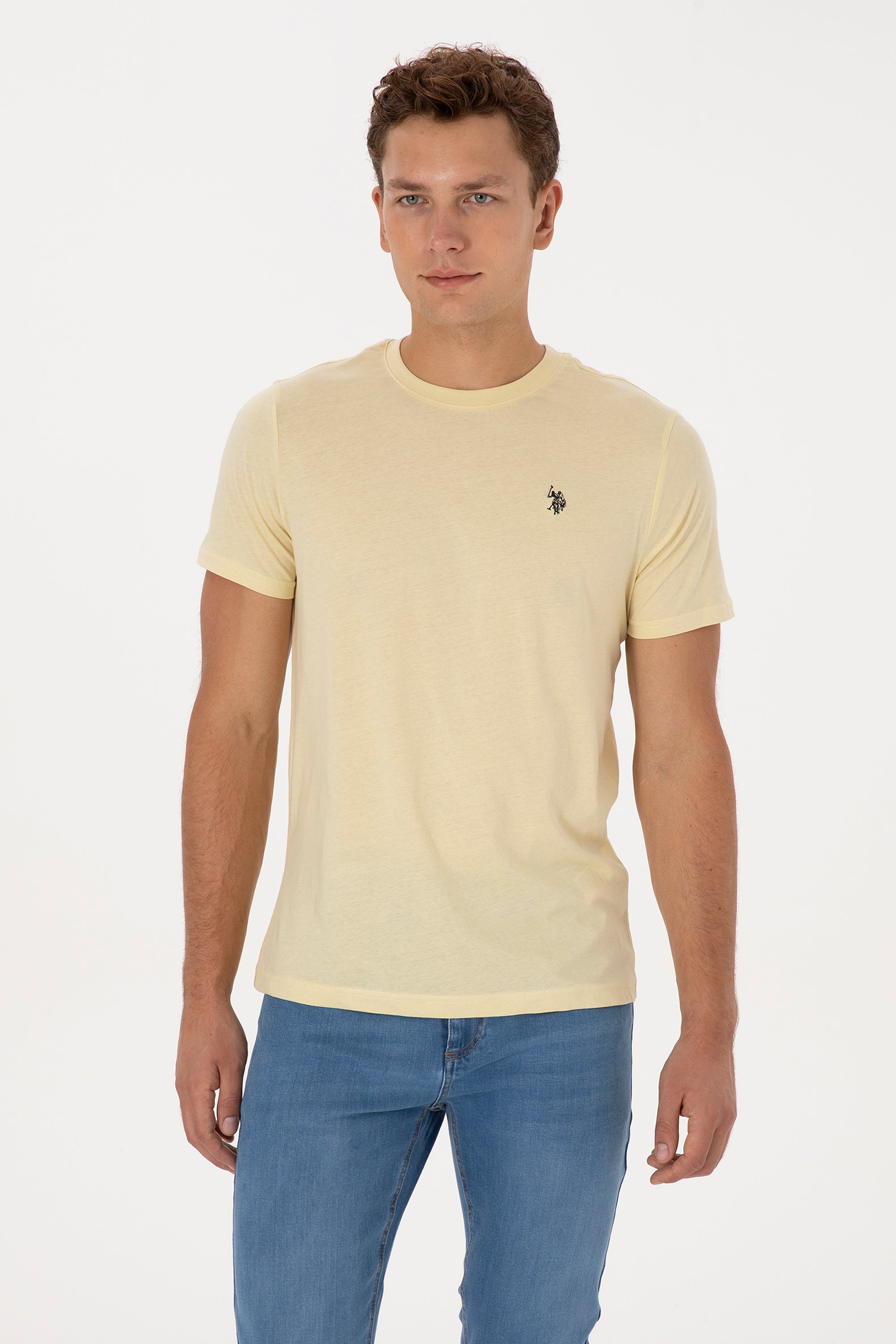 Tricou Bărbați Pe Galben Prăfuit Cu Guler Rotund Și Logo Discret