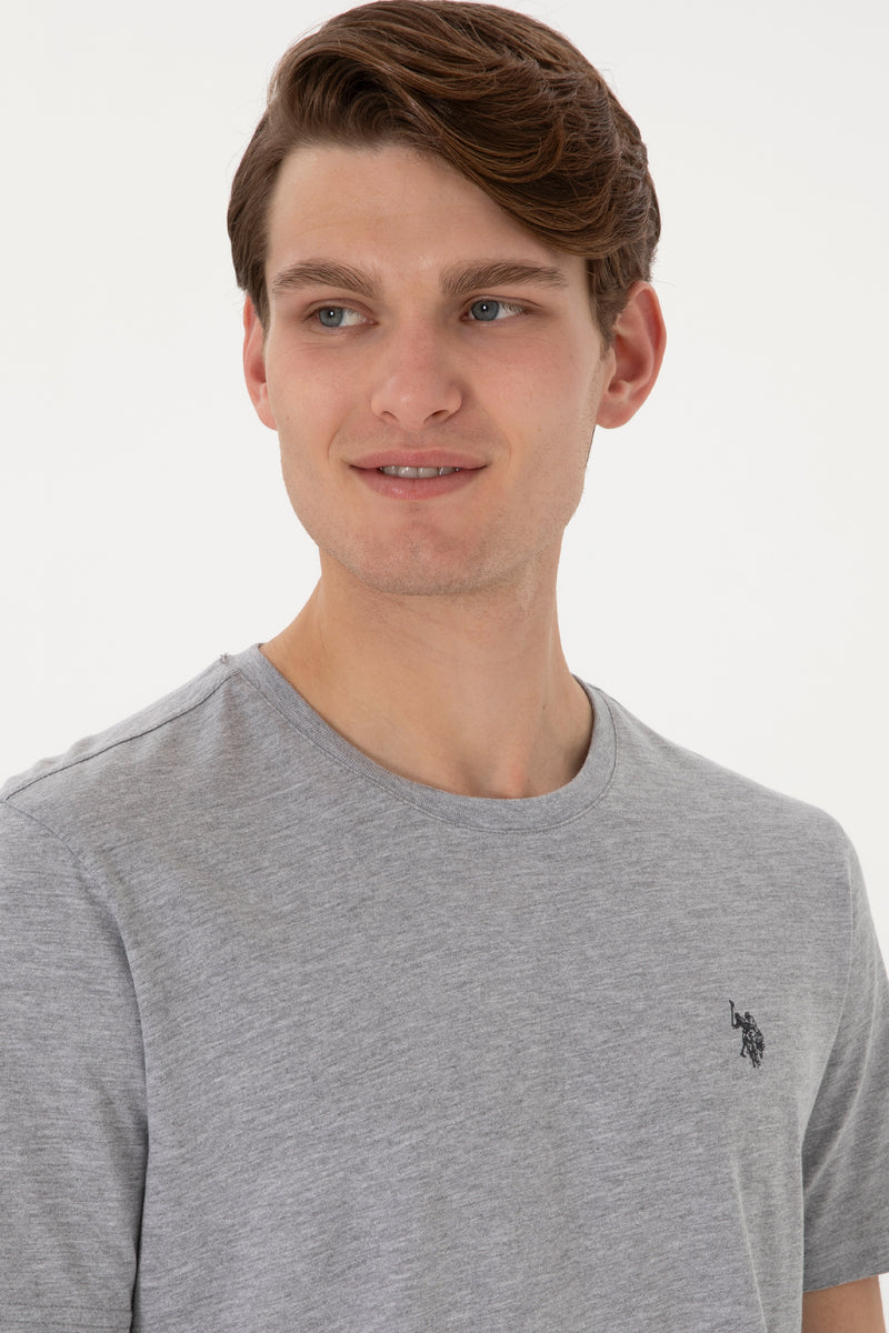 Tricou Barbat Gri Cu Guler Rotund Si Logo Brodat