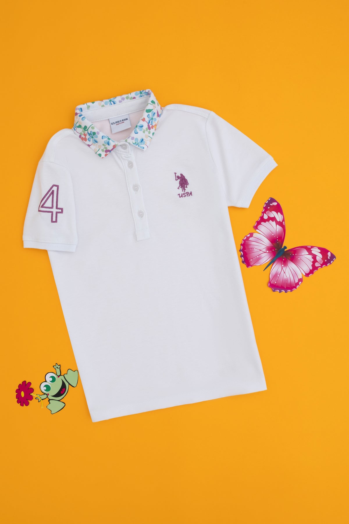 Tricou Polo Fată Pe Alb Cu Model Guler Și Logo Brodat