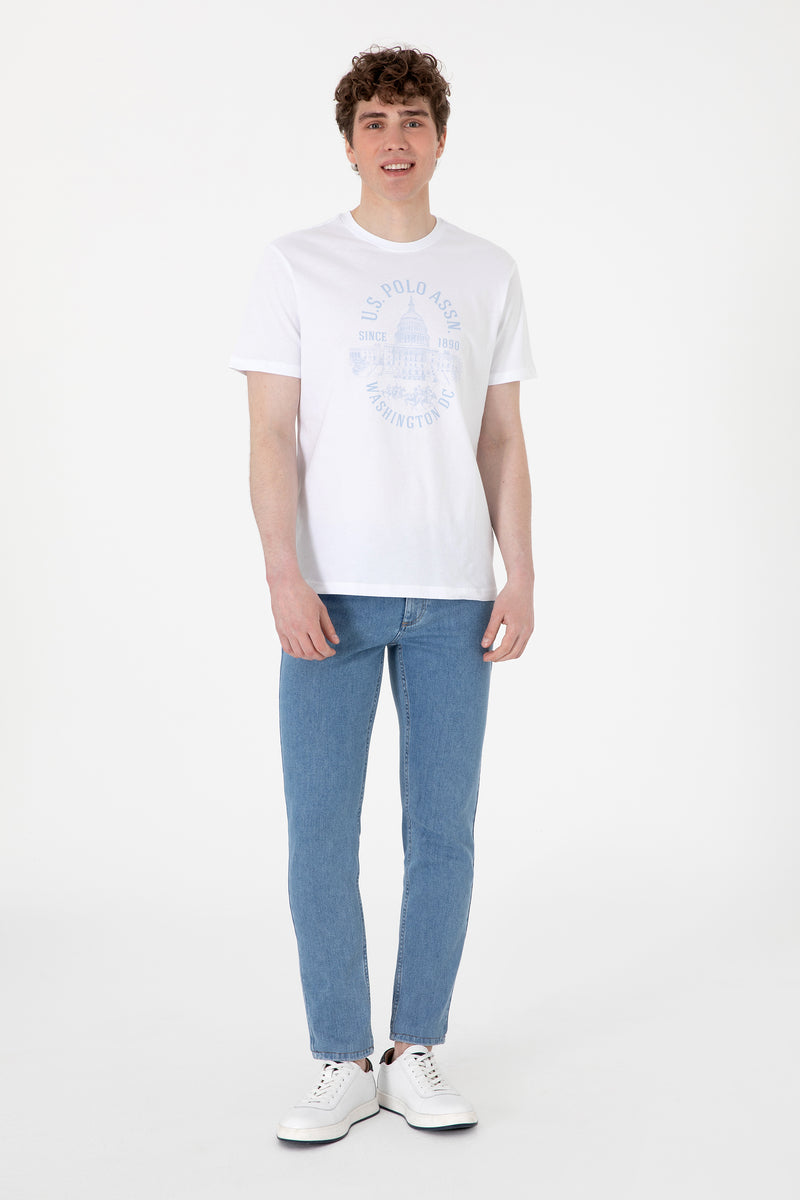 Tricou Barbat Alb cu Print pe Piept si Guler Rotund