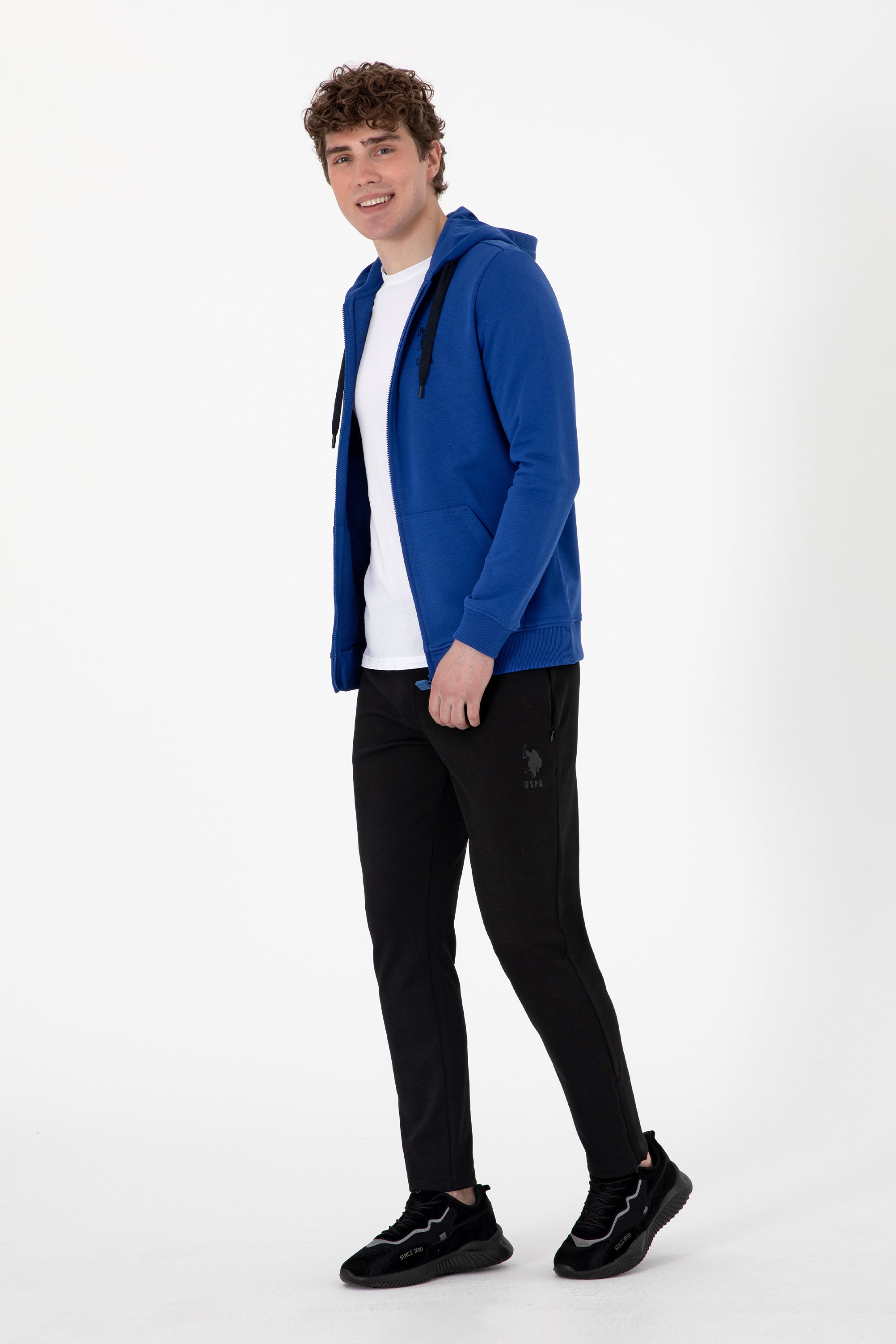 Pantaloni Sport Bărbați Pe Negru Cu Logo Brodat