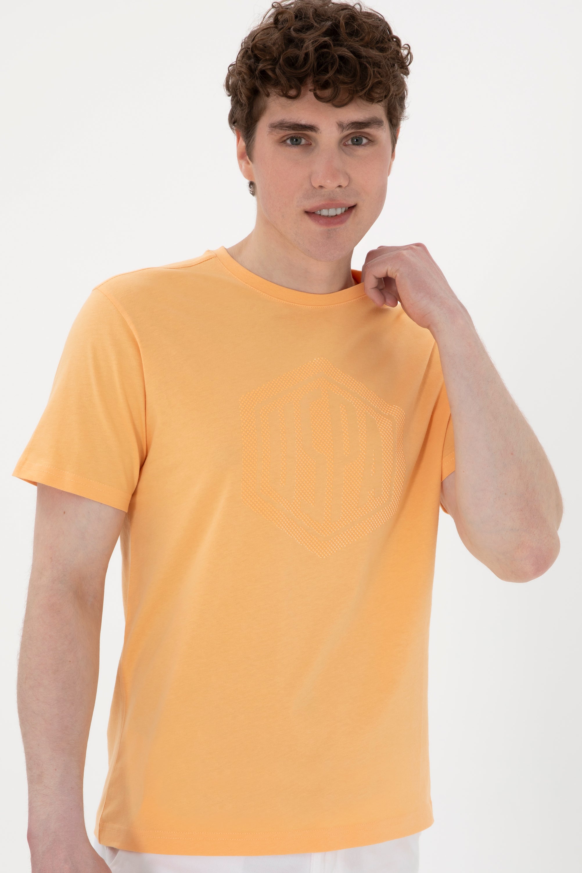 Tricou Barbat Galben Cu Guler Rotund Si Logo Pe Piept