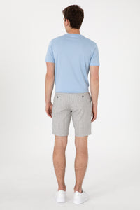 Pantaloni Scurti Capri Barbat Gri Cu Dungi 