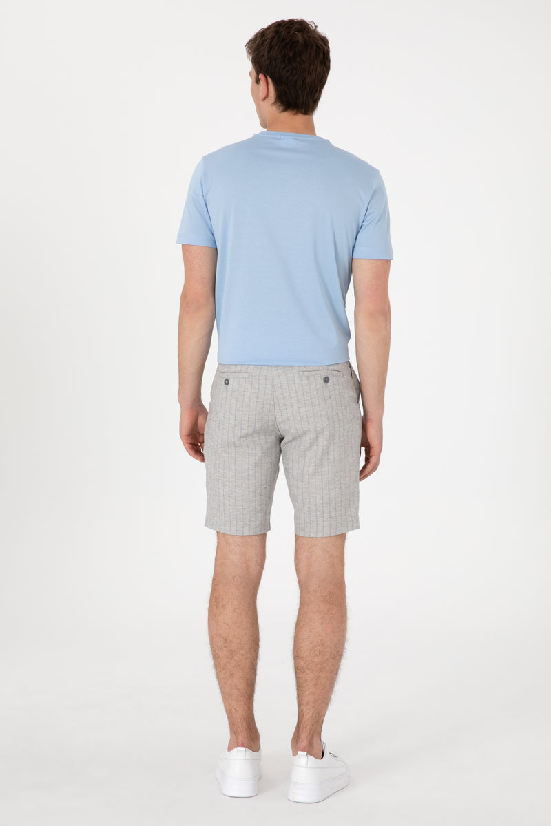 Pantaloni Scurti Capri Barbat Gri Cu Dungi 