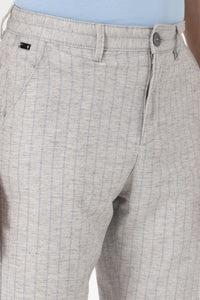 Pantaloni Scurti Capri Barbat Gri Cu Dungi 