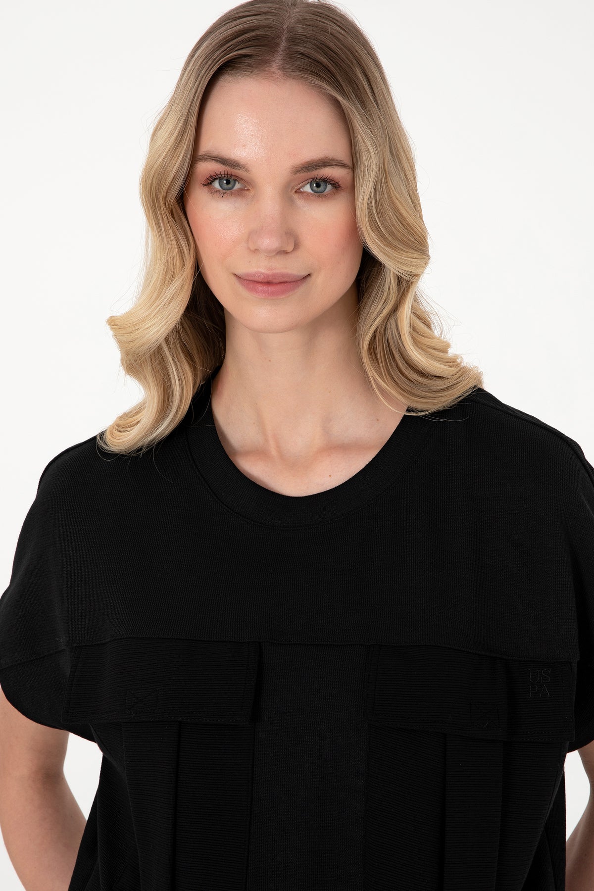 Tricou Damă Negru Cu Decolteu Rotund