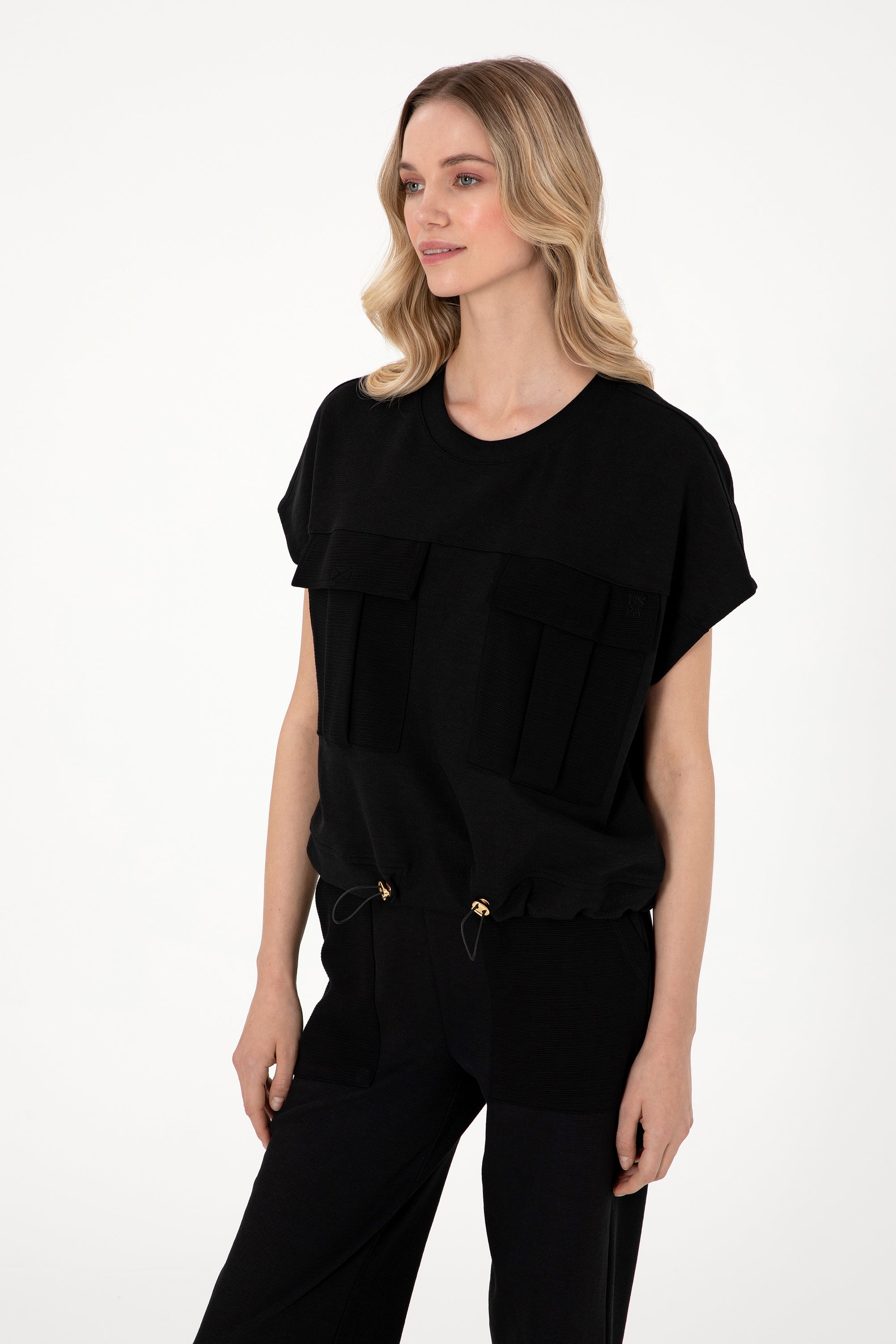 Tricou Damă Negru Cu Decolteu Rotund