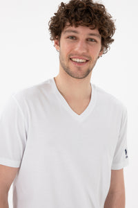 Tricou Bărbați Alb Cu Decolteu În V Și Logo Brodat Pe Mânecă