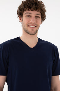 Tricou Bărbați Bleumarin Cu Decolteu În V Și Logo Brodat Pe Mânecă