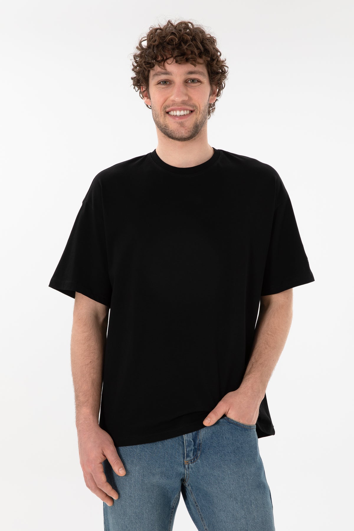 Tricou Bărbați Negru Cu Guler Rotund Oversize