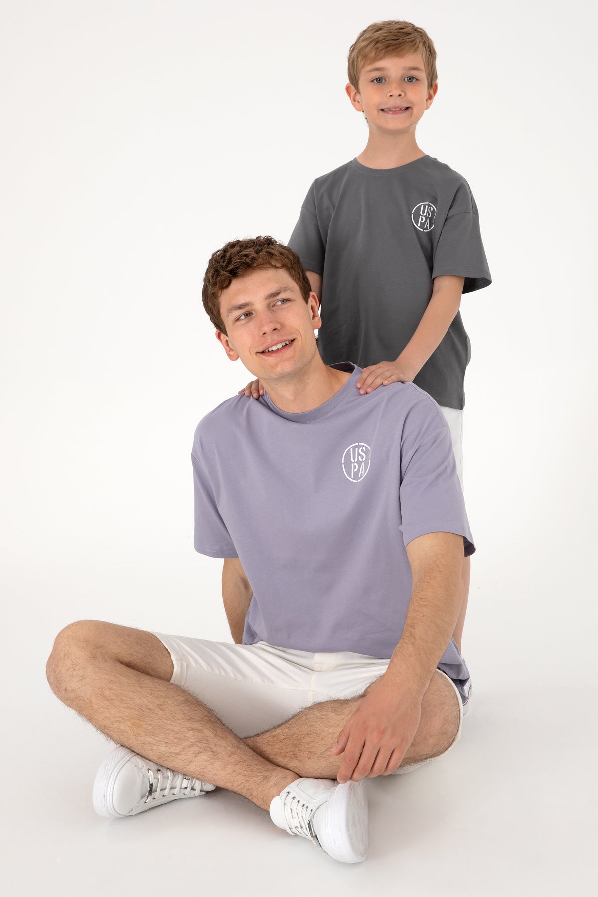 Tricou Bărbați Lila Cu Guler Rotund Și Print USPA Oversize