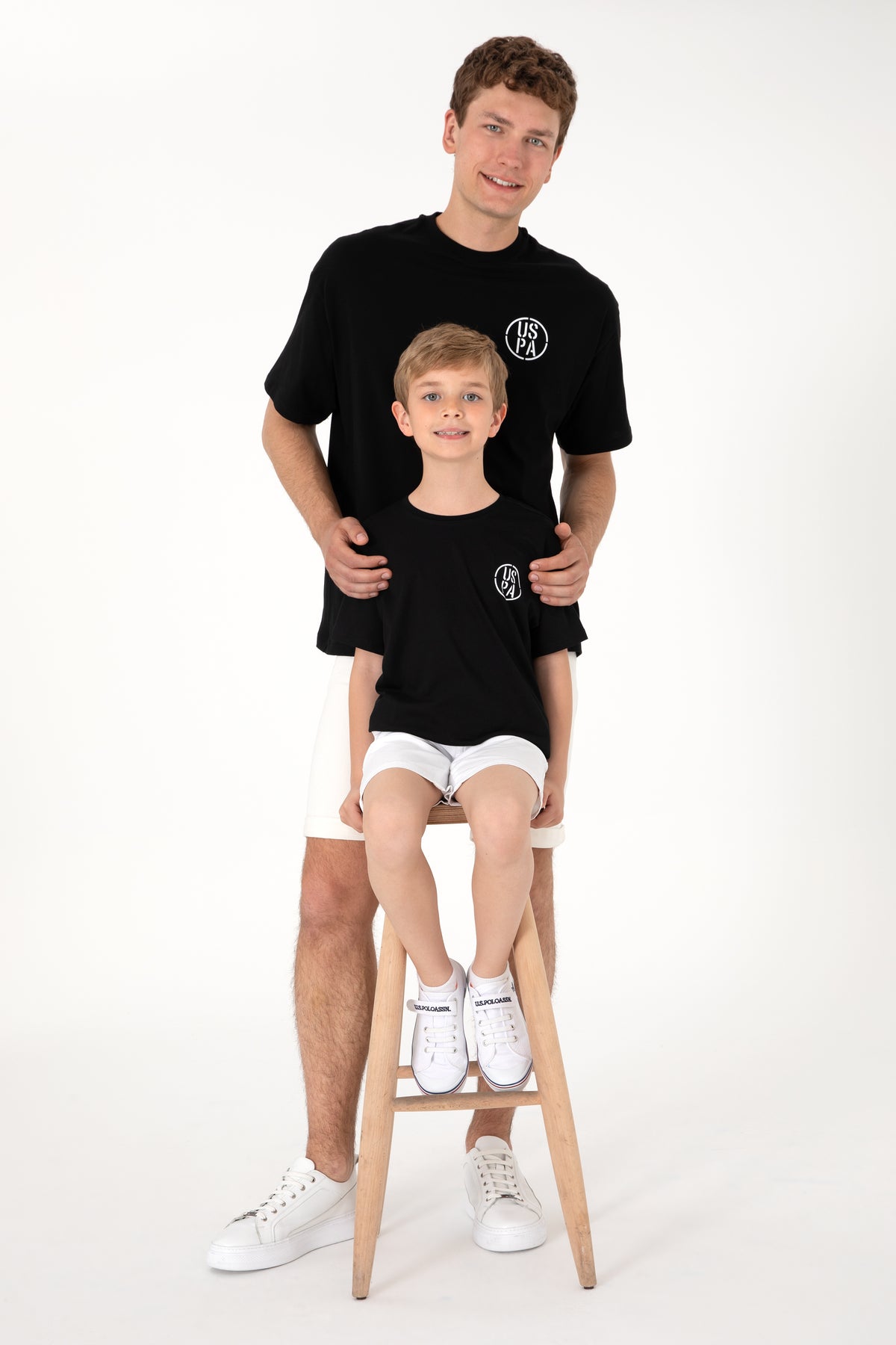 Tricou Bărbați Negru Cu Guler Rotund Și Print USPA Oversize