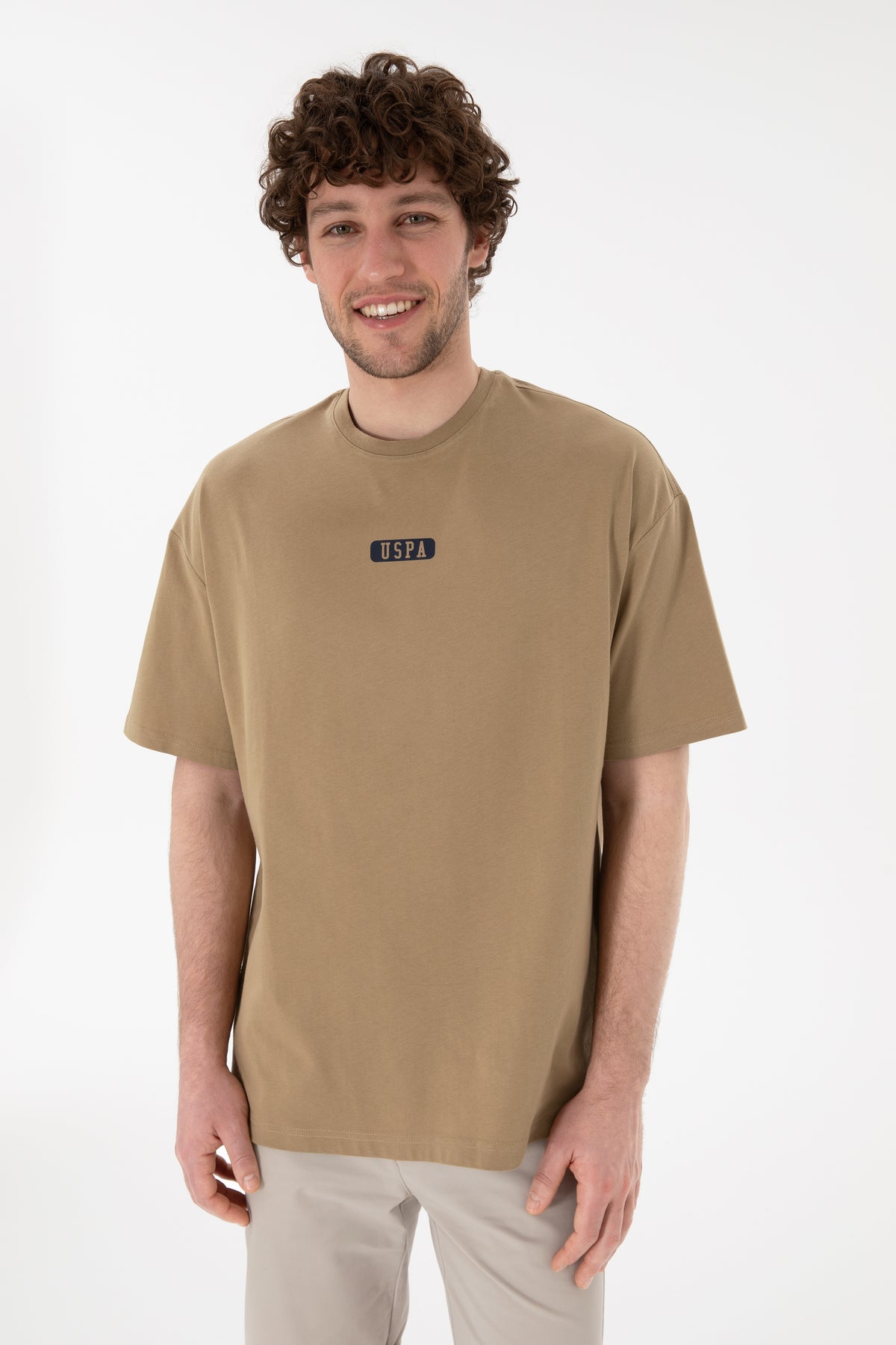 Tricou Bărbați Camel Cu Guler Rotund Și Print USPA Oversize