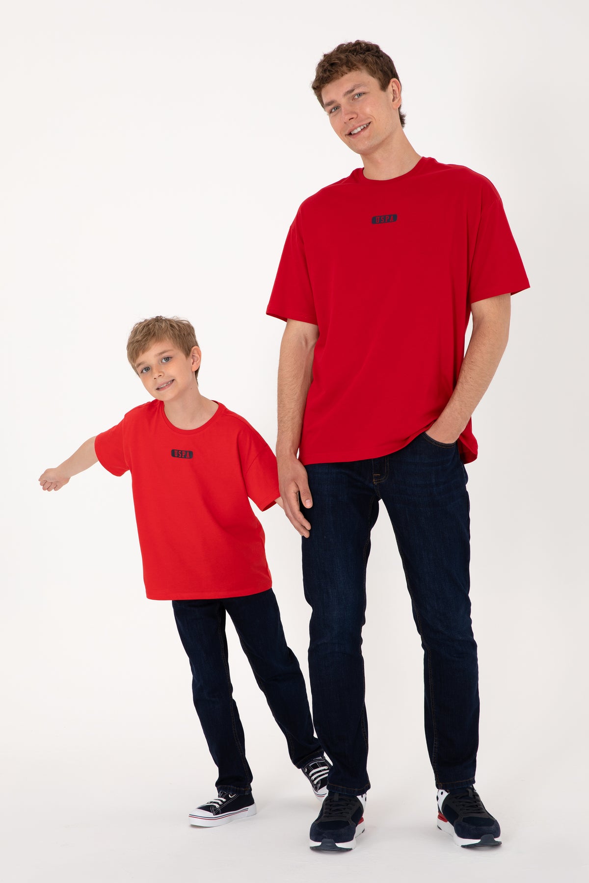 Tricou Bărbați Roșu Cu Guler Rotund Și Print USPA Oversize