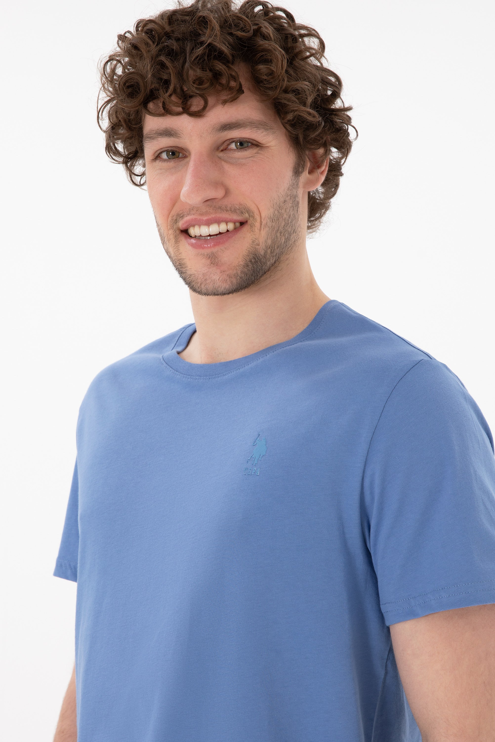 Tricou Bărbați Albastru Prăfuit Cu Guler Rotund Și Imprimeu Logo