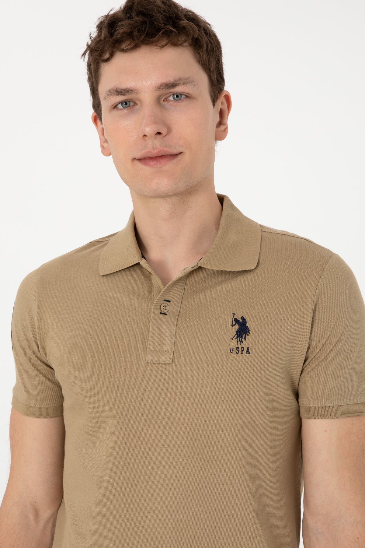 Tricou Polo Bărbați Bej Închis Cu Logo Brodat