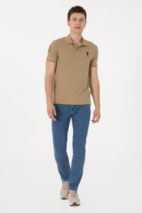 Tricou Polo Bărbați Bej Închis Cu Logo Brodat