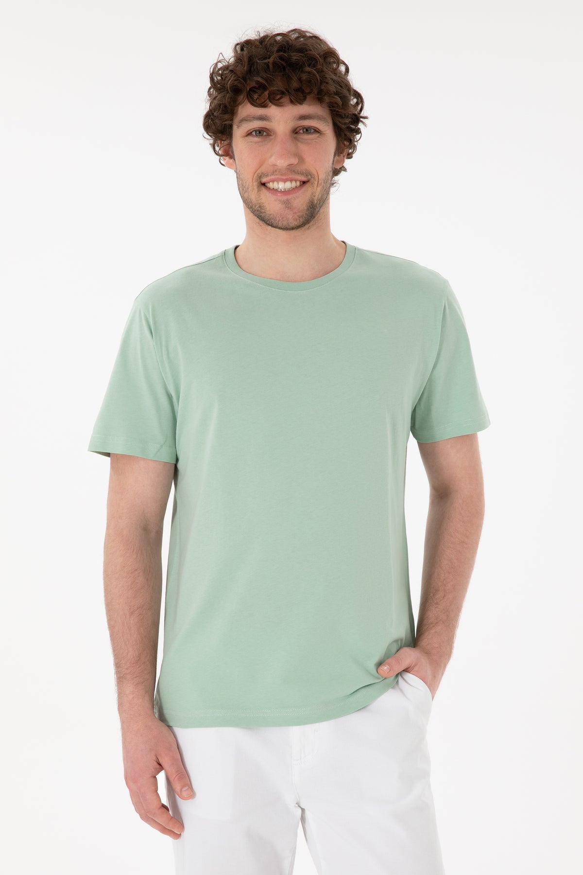 Tricou Bărbați Verde Pal Cu Guler Rotund Și Logo Brodat Pe Mânecă