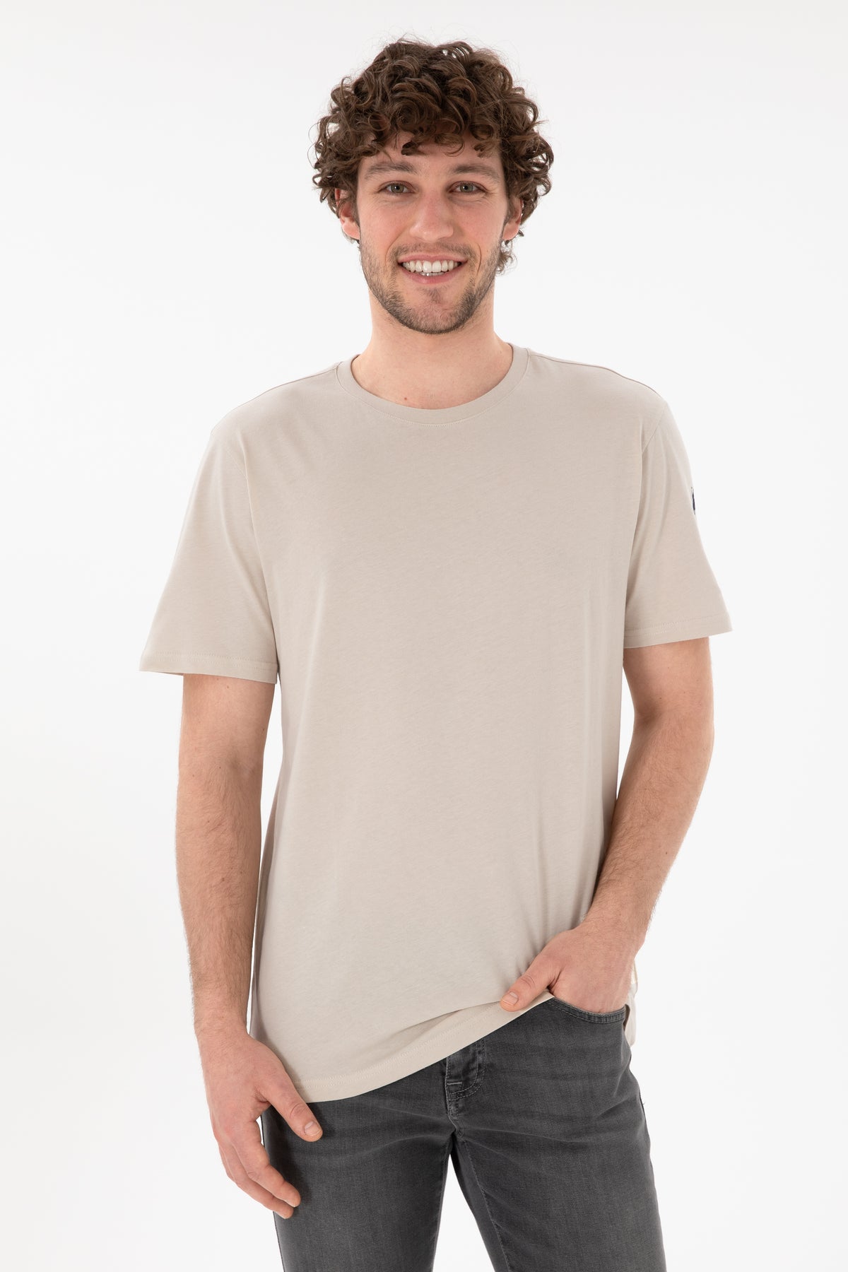 Tricou Bărbați Bej Deschis Cu Guler Rotund Și Logo Brodat Pe Mânecă