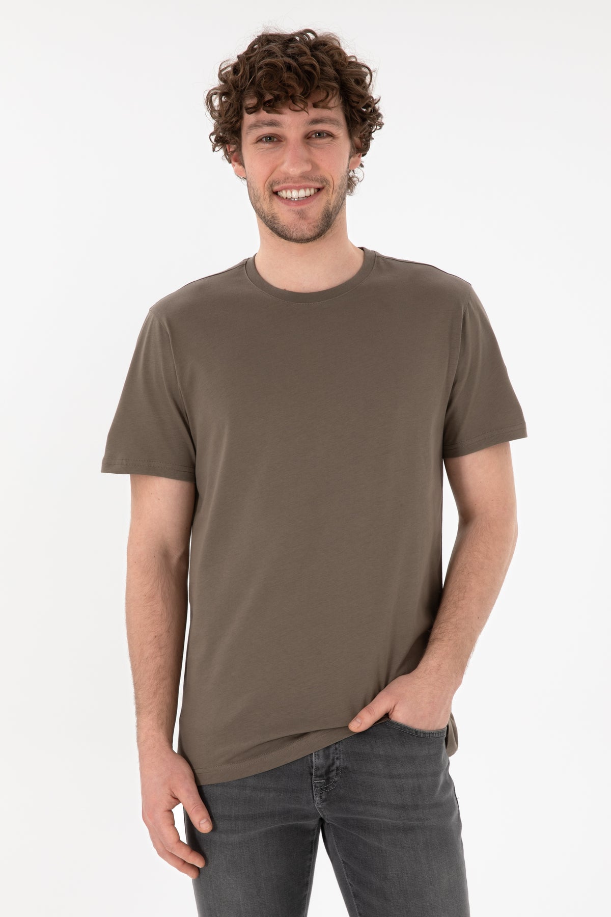 Tricou Bărbați Maro Cu Guler Rotund Și Logo Brodat Pe Mânecă