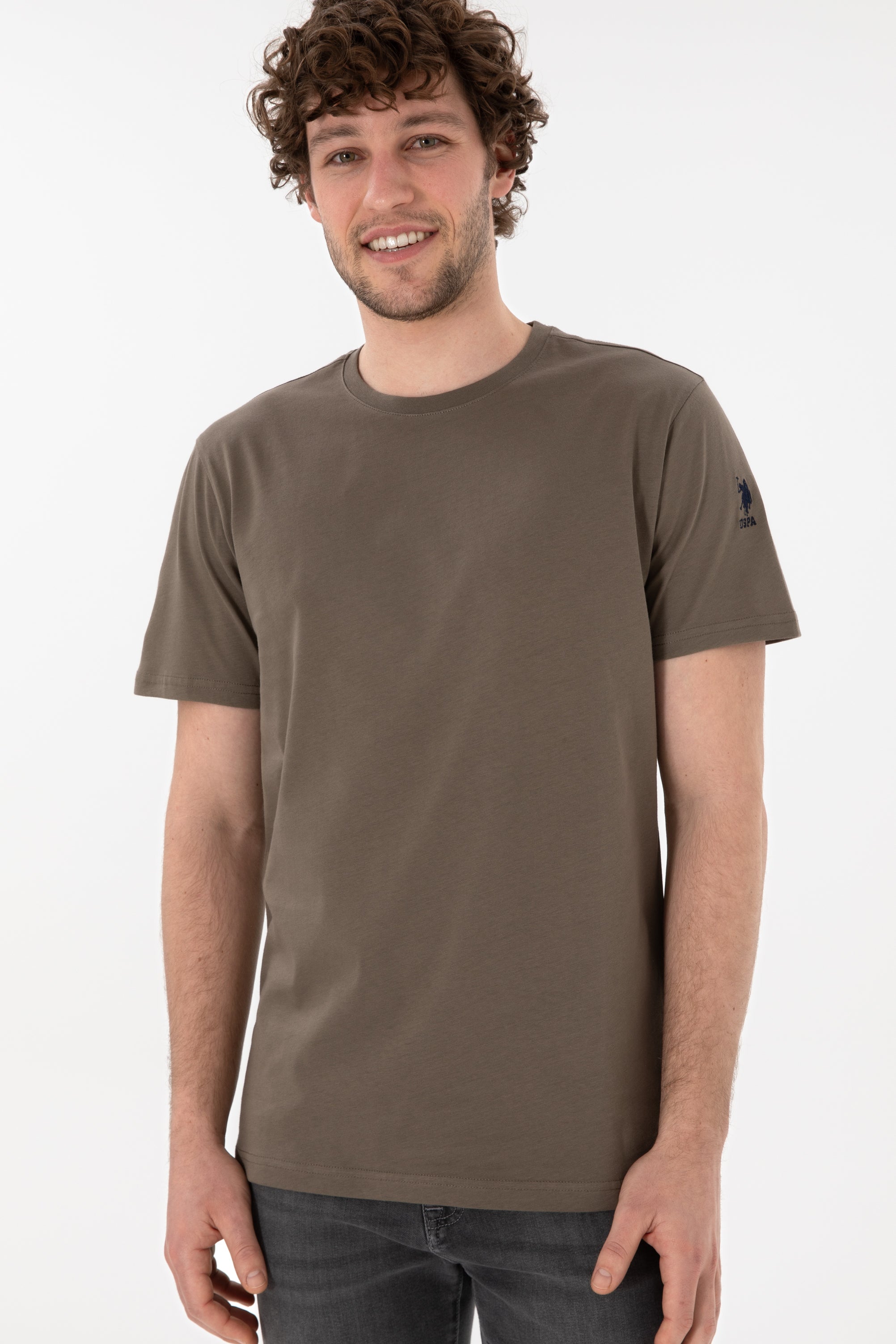 Tricou Bărbați Maro Cu Guler Rotund Și Logo Brodat Pe Mânecă