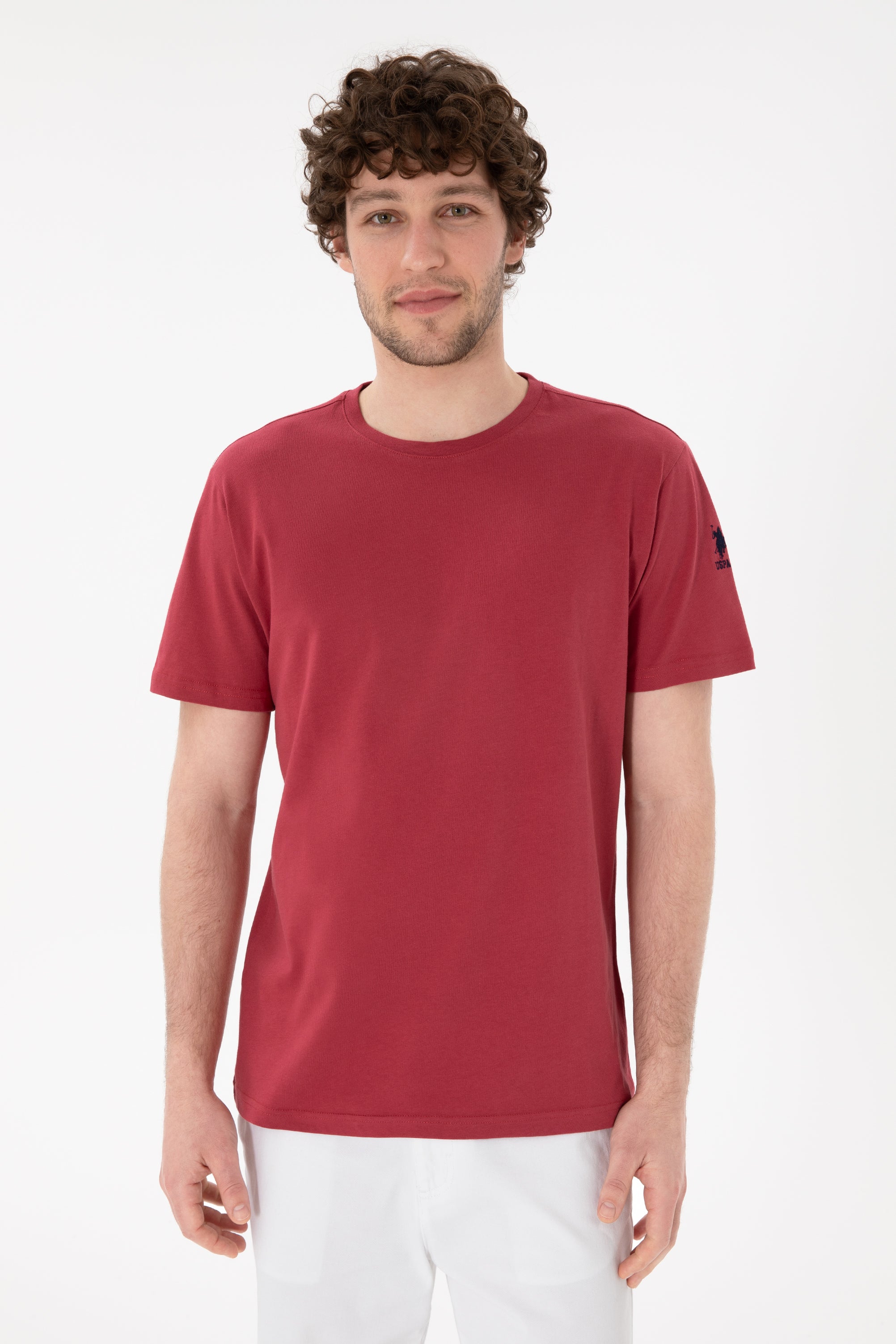 Tricou Bărbați Roșu Cărămiziu Cu Guler Rotund Și Logo Brodat Pe Mânecă