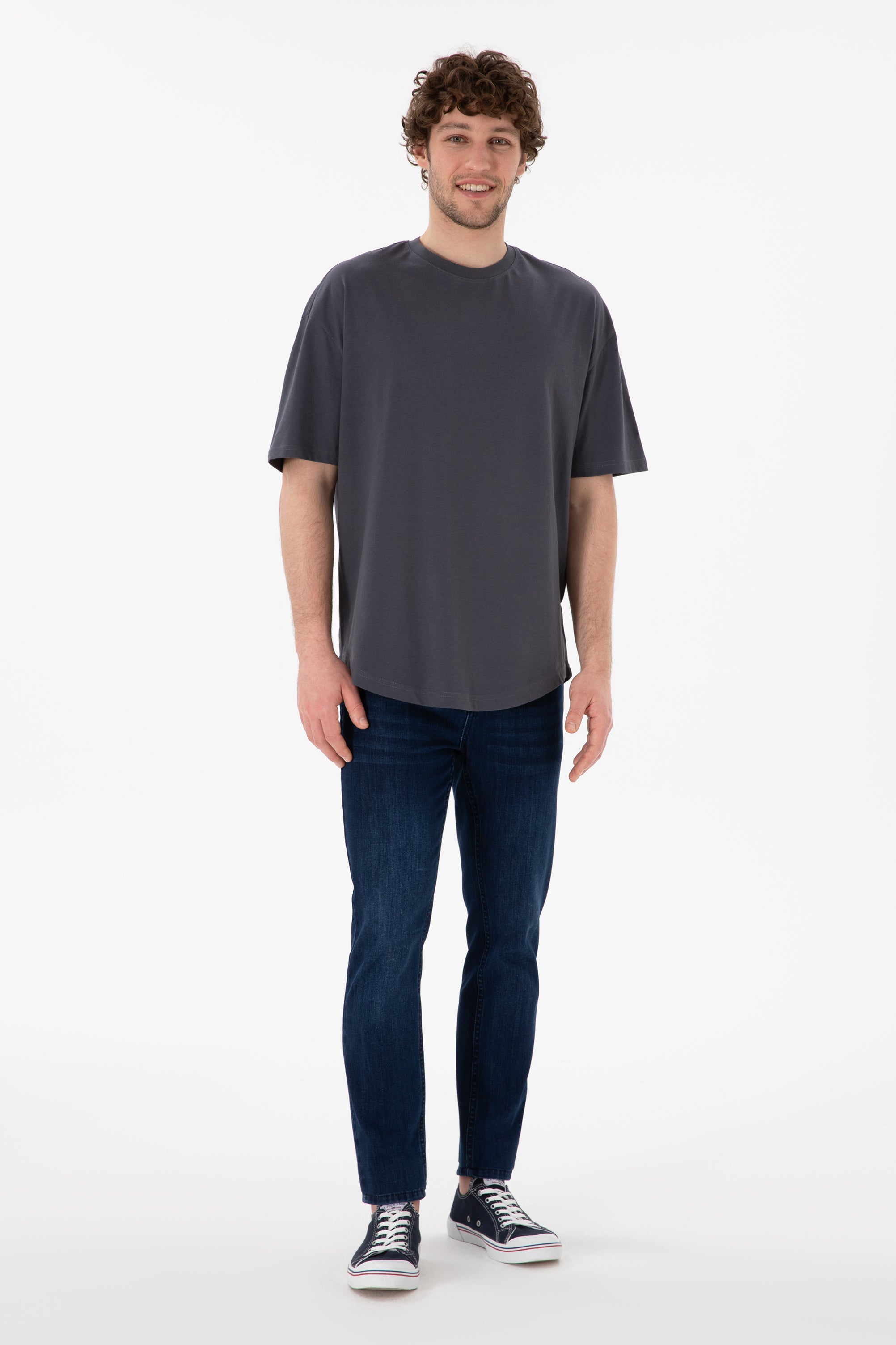 Tricou Bărbați Gri Petrol Oversize Cu Logo Brodat Pe Mânecă 