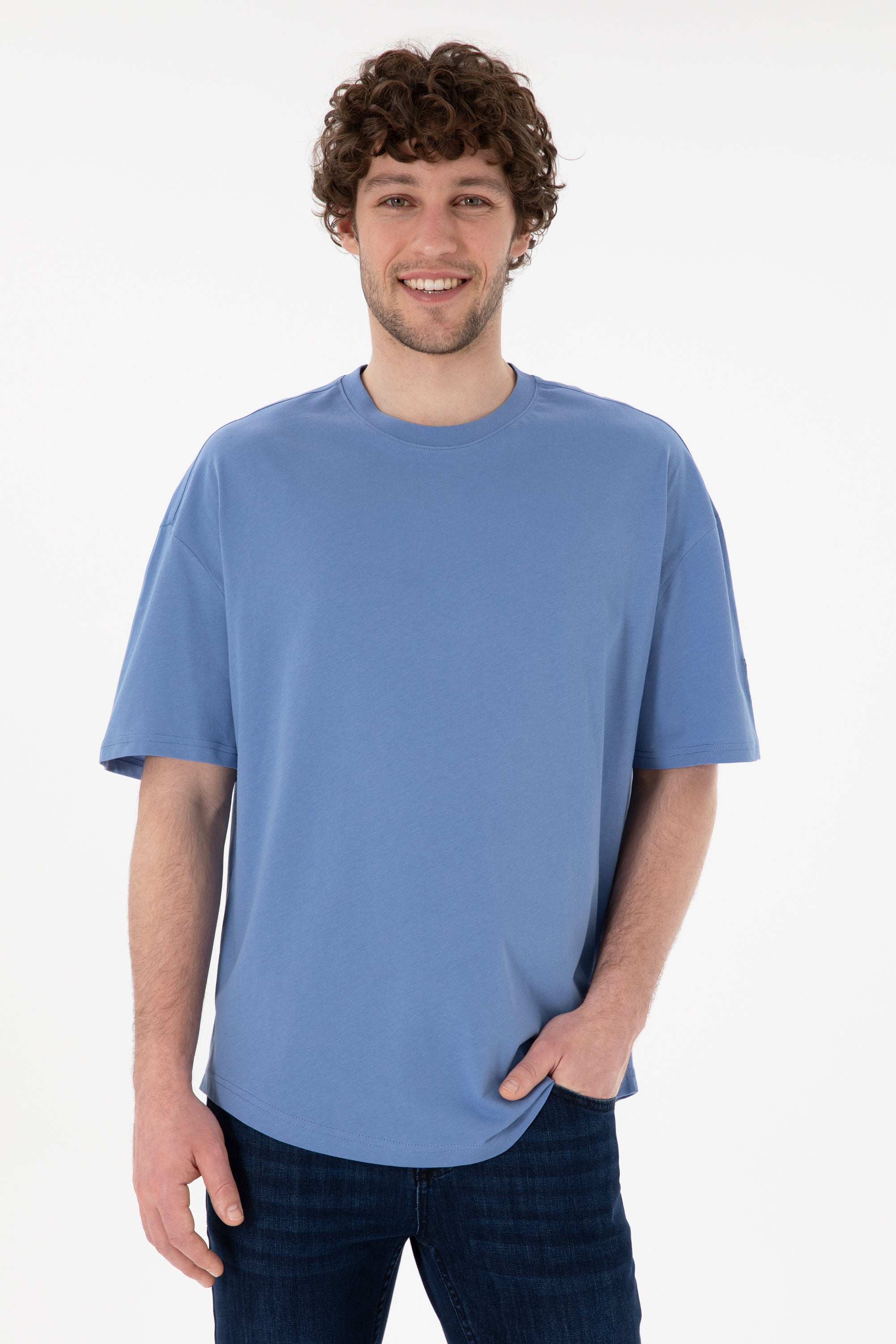 Tricou Bărbați Albastru Prăfuit Oversize Cu Logo Brodat Pe Mânecă 