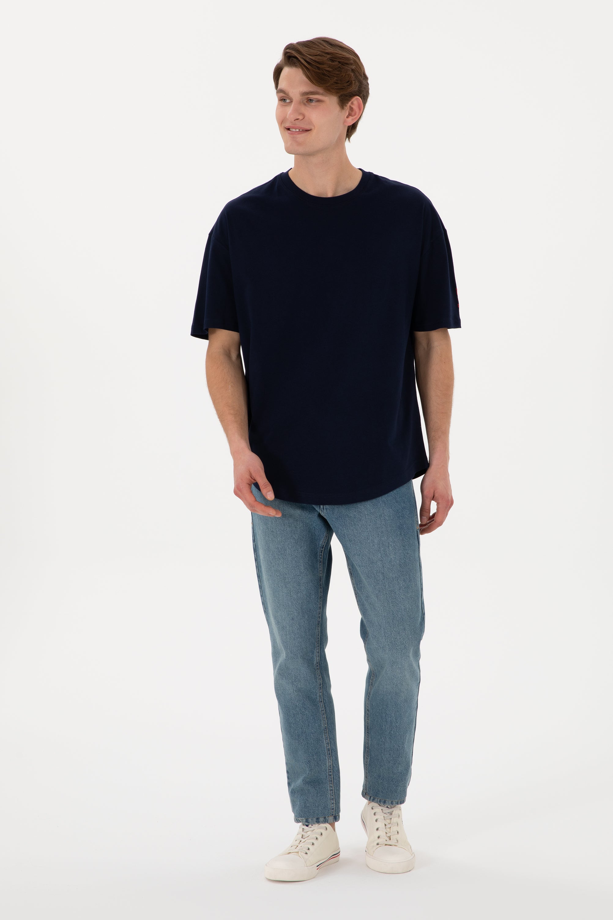 Tricou Bărbați Bleumarin Oversize Cu Logo Brodat Pe Mânecă 