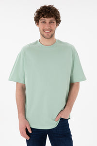 Tricou Bărbați Verde Pal Oversize Cu Logo Brodat Pe Mânecă 