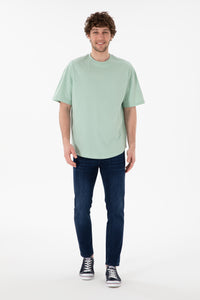 Tricou Bărbați Verde Pal Oversize Cu Logo Brodat Pe Mânecă 