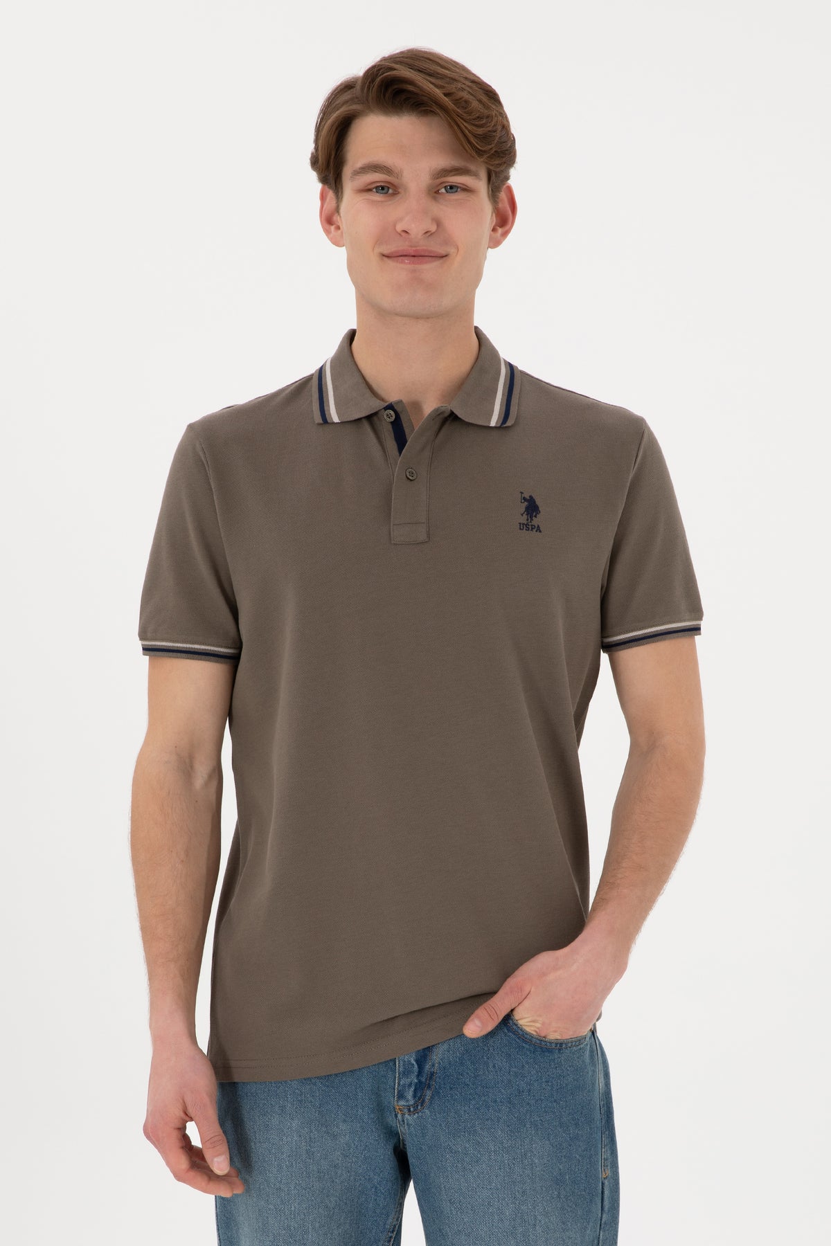 Tricou Polo Bărbați Maro Cu Detalii Guler Și Logo Brodat