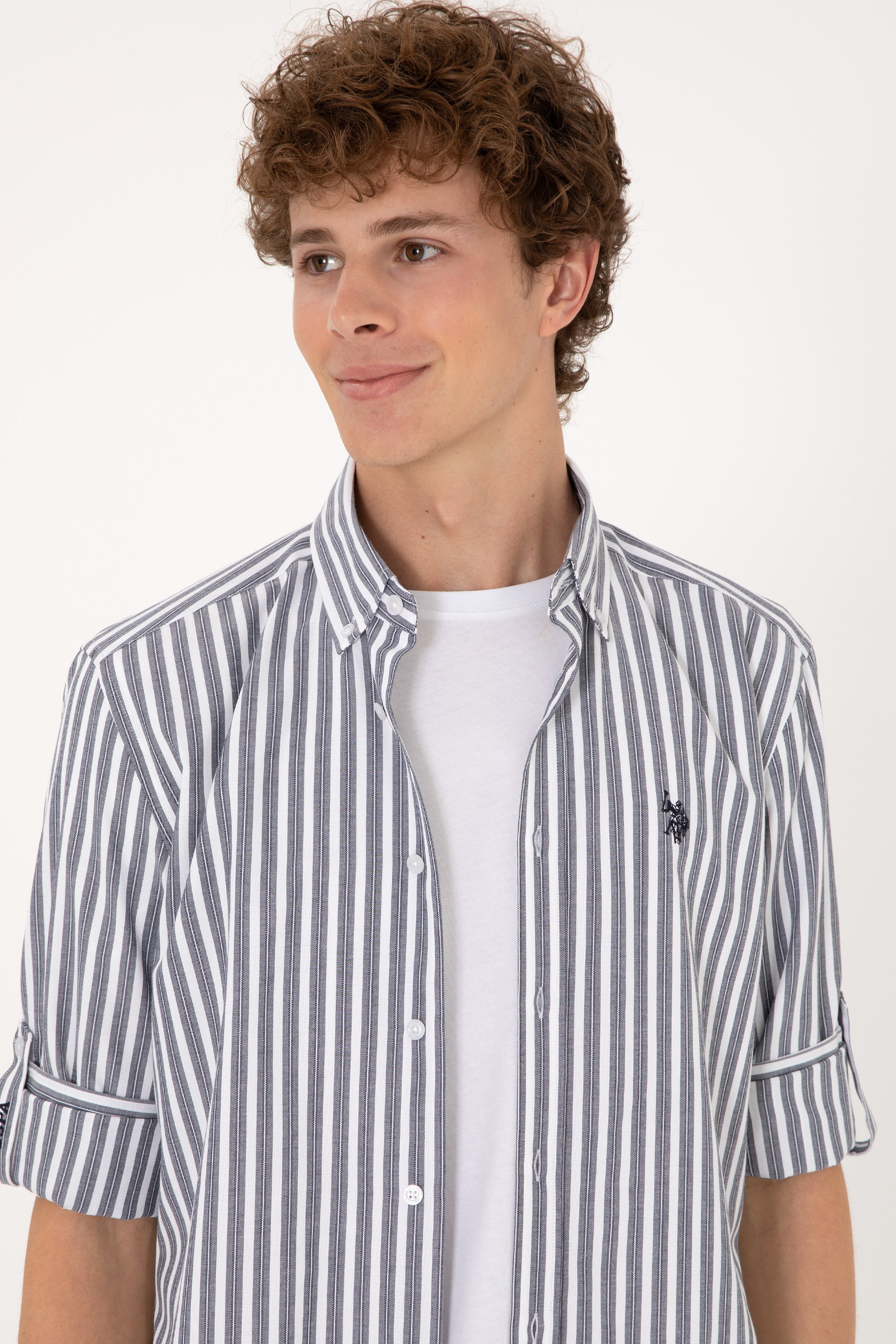 Cămașă Bărbați Pe Alb Cu Dungi Bleumarin Și Logo Discret