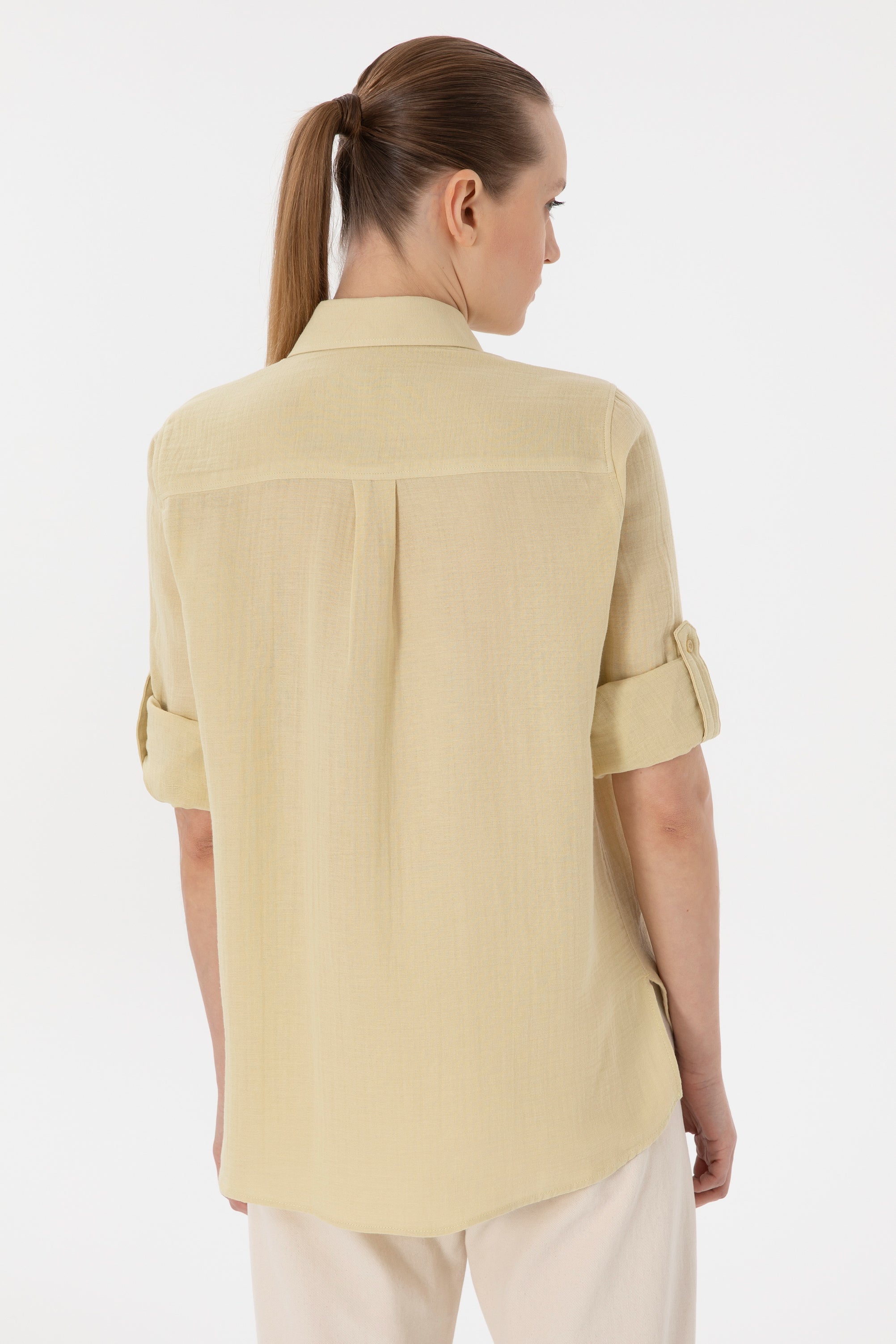 Cămașă Damă Pe Verde Fistic Cu Logo Aplicat