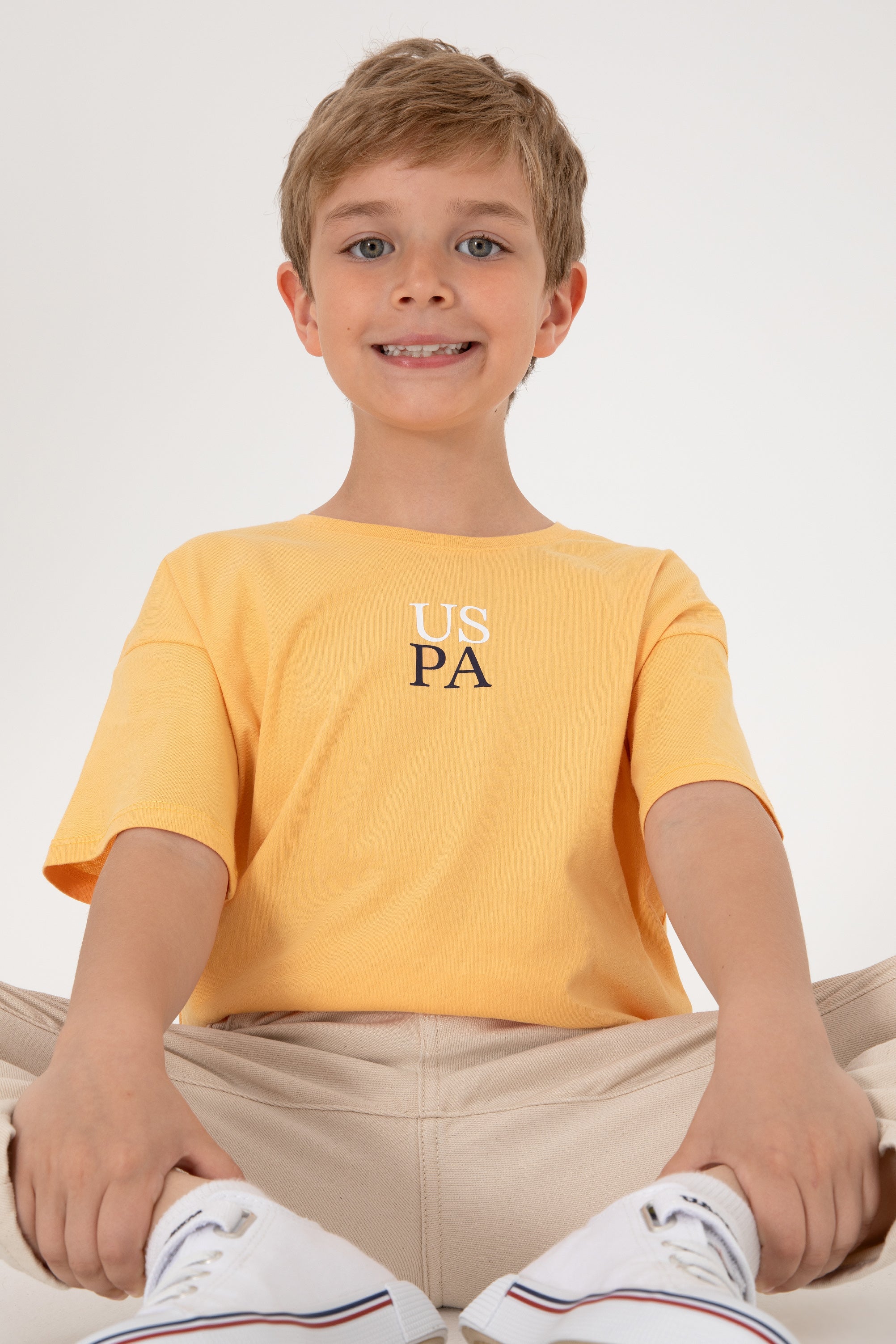 Tricou Băieți Portocaliu Deschis Cu Guler Rotund Și Print USPA