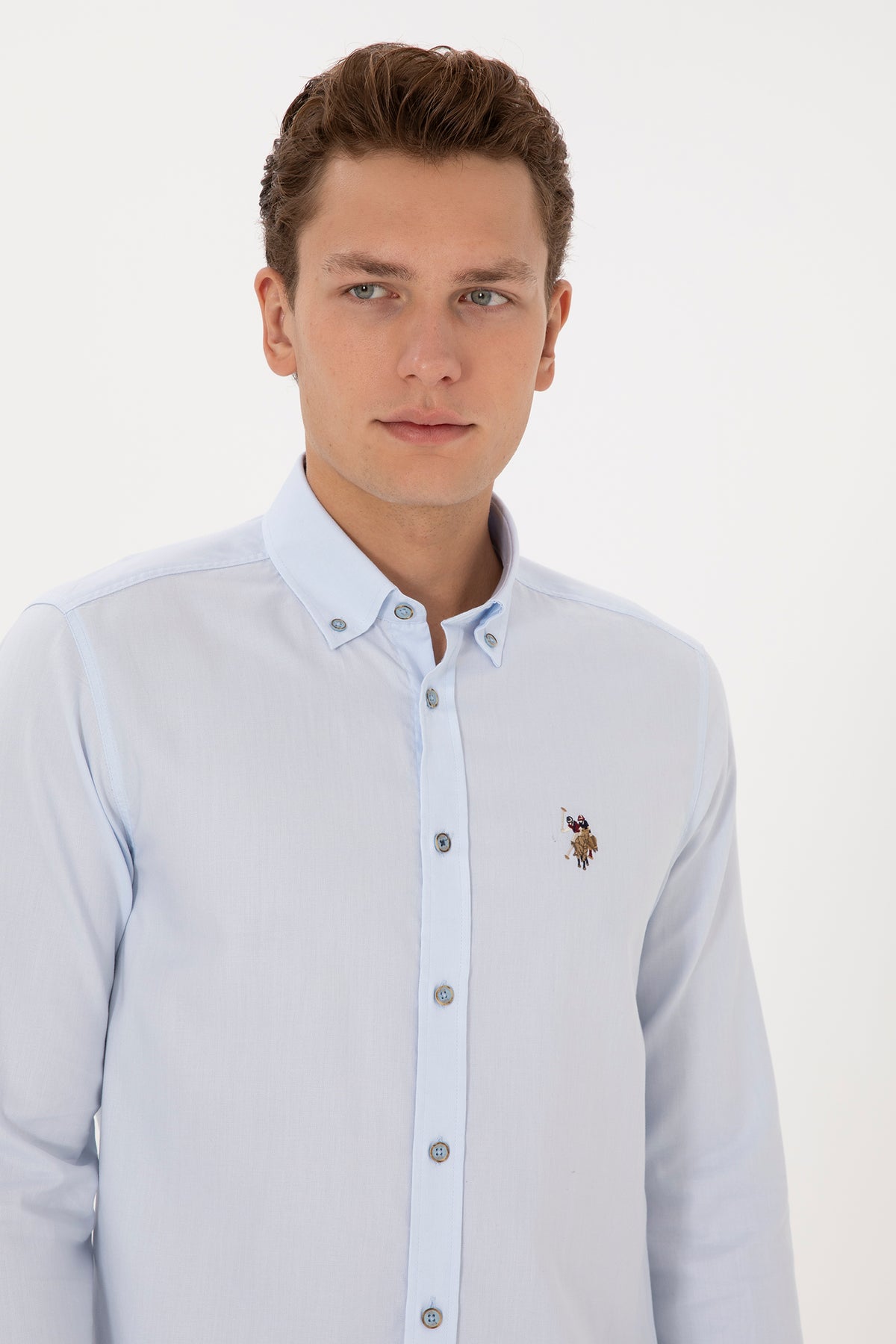 Camasa Barbat Pe Albastru Deschis Cu Logo